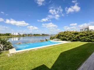 Foto 23 de VENTA CASA A LA LAGUNA, BARRIO ACACIAS, PUERTOS!