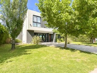 Foto 12 de VENTA CASA A LA LAGUNA, BARRIO ACACIAS, PUERTOS!