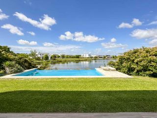 Foto 17 de VENTA CASA A LA LAGUNA, BARRIO ACACIAS, PUERTOS!