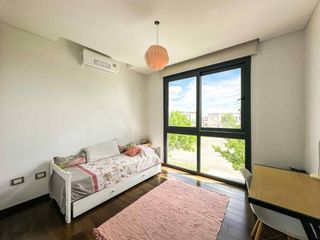 Foto 58 de VENTA CASA A LA LAGUNA, BARRIO ACACIAS, PUERTOS!