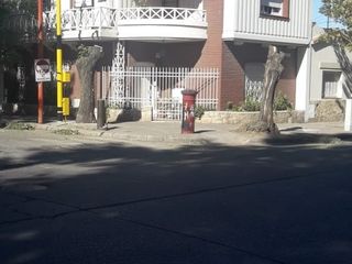 Foto 15 de Importante Esquina En Venta