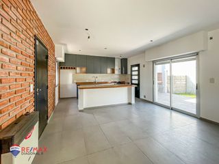 Foto 8 de Casas en venta en Villa Elisa