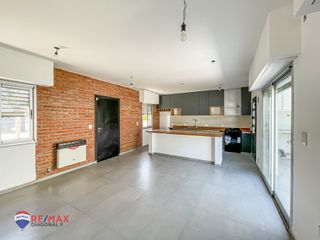 Foto 5 de Casas en venta en Villa Elisa