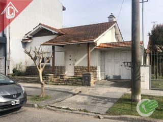 Foto 1 de Casa en venta de 3 dormitorios c/ cochera en Rivadavia Bernardino