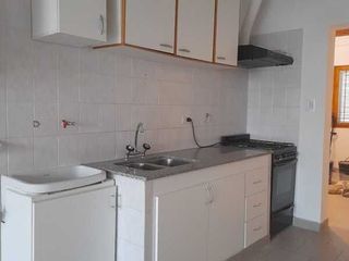 Foto 9 de Casa en venta en barrio Avellaneda de tres dormitorios
