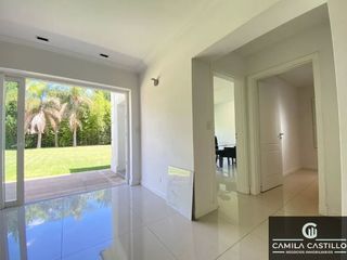 Foto 5 de Casa en alquiler de 5 dormitorios c/ cochera en Manuel Alberti