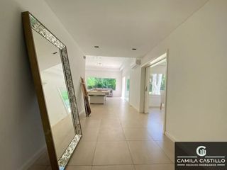 Foto 8 de Casa en alquiler de 5 dormitorios c/ cochera en Manuel Alberti