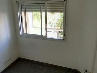 Foto 12 de VENTA DEPARTAMENTO 2 AMBIENTES EN RAMOS MEJIA - BALCON Y COCHERA