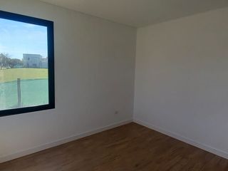 Foto 12 de EXCELENTE CASA 5 AMBIENTES EN EL CANTON VENTA
