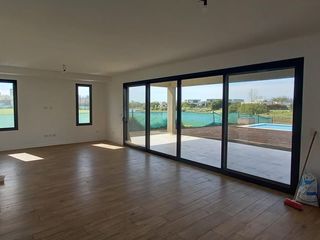 Foto 19 de EXCELENTE CASA 5 AMBIENTES EN EL CANTON VENTA