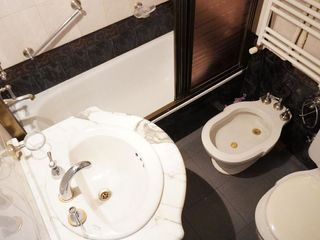 Foto 8 de Venta Casa 12 amb con Pileta en Lomas de Zamora