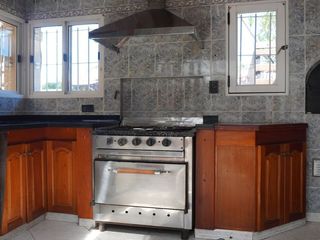 Foto 18 de Venta Casa 12 amb con Pileta en Lomas de Zamora