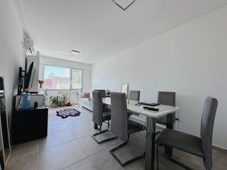 Foto 3 de Departamento en venta de 2 dormitorios c/ cochera en Centro