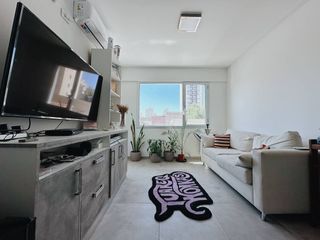 Foto 2 de Departamento en venta de 2 dormitorios c/ cochera en Centro