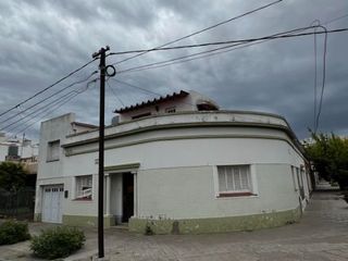 Foto 1 de Casa en venta, ideal uso comercial ! Excelente esquina
