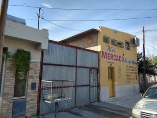 Foto 2 de VENTA CASA 2 DORM + SALON COMERCIAL + GALPÓN NQN