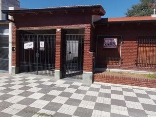 Foto 1 de Casa en venta de 2 dormitorios c/ cochera en Naposta