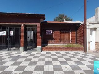 Foto 2 de Casa en venta de 2 dormitorios c/ cochera en Naposta
