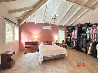 Foto 16 de Casa en venta de 4 dormitorios c/ cochera en Los Perales