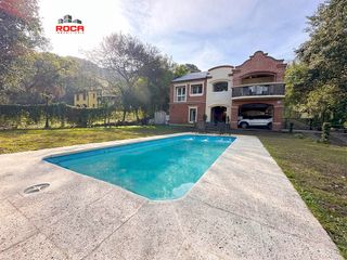 Foto 1 de Casa en venta de 4 dormitorios c/ cochera en Los Perales