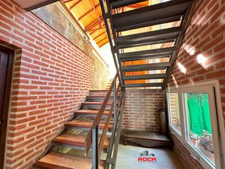 Foto 5 de Casa en venta de 4 dormitorios c/ cochera en Los Perales