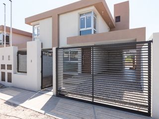 Foto 1 de Dúplex en venta de 2 dormitorios c/ cochera en Los Perales