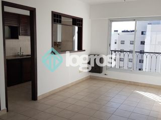 Foto 2 de Departamento en venta de 2 dormitorios con cochera en Macrocentro
