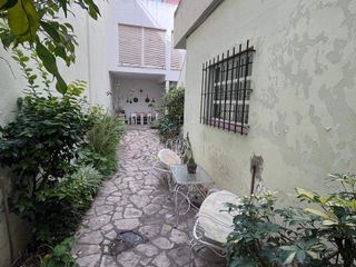 Foto 1 de Casa en venta de 3 dormitorios c/ cochera en Centro