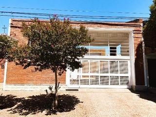 Foto 2 de Tucuman 1670