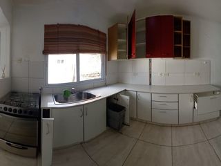 Foto 3 de Casa Remodelada En Venta!!