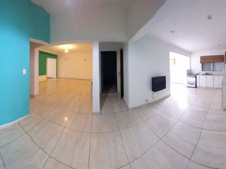 Foto 20 de Casa Remodelada En Venta!!