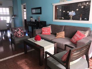 Foto 9 de Casa En Venta En Caisamar 3 Ambientes Con Dependencia, Garaje Doble Y Quincho