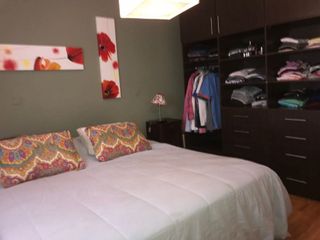 Foto 16 de Casa En Venta En Caisamar 3 Ambientes Con Dependencia, Garaje Doble Y Quincho