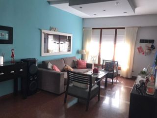 Foto 6 de Casa En Venta En Caisamar 3 Ambientes Con Dependencia, Garaje Doble Y Quincho