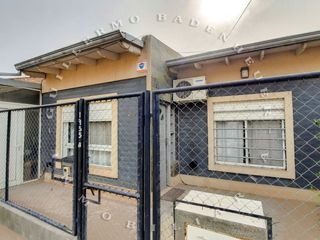 Foto 2 de Casa en venta de 2 dormitorios c/ cochera en Barrio Don Bosco