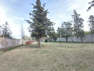 Foto 5 de Terreno / Lote en venta de 1000m2 ubicado en Villa Bordeau