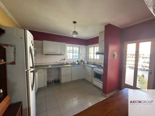 Foto 11 de Casa en venta de 5 dormitorios c/ cochera en La Plata