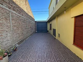 Foto 14 de Casa en venta de 5 dormitorios c/ cochera en La Plata