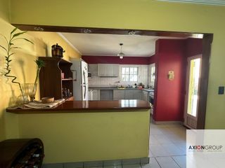 Foto 8 de Casa en venta de 5 dormitorios c/ cochera en La Plata