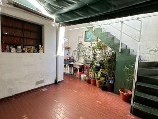 Foto 3 de PH en venta de 3 dormitorios c/ cochera en La Tablada
