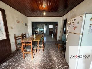 Foto 3 de Casa en venta de 4 dormitorios c/ cochera en Los Hornos