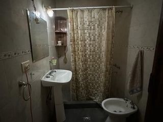 Foto 7 de Casa en venta de 4 dormitorios c/ cochera en Los Hornos