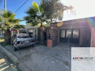 Foto 1 de Casa en venta de 4 dormitorios c/ cochera en Los Hornos