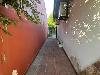 Foto 7 de Casa en venta de 4 dormitorios c/ cochera en Berisso