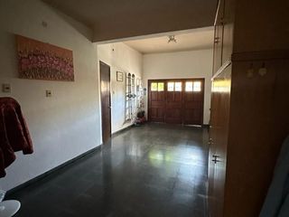 Foto 3 de Casa en venta de 3 dormitorios c/ cochera en Berisso