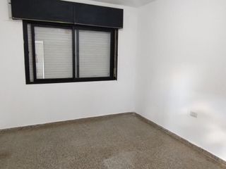 Foto 4 de Casa en venta de 3 dormitorios c/ cochera en Yocsina