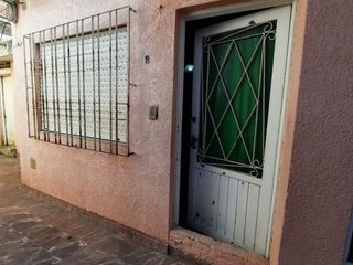 Foto 1 de PH en venta de 1 dormitorio en González Catán