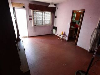Foto 3 de PH en venta de 1 dormitorio en González Catán