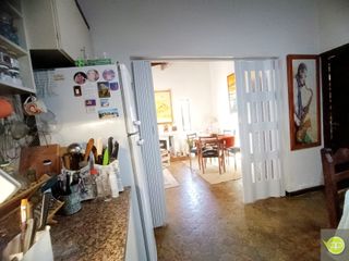 Foto 7 de Chalet 4 ambientes, cochera y parque . Villa Primera/Parque Luro. Acepta permuta
