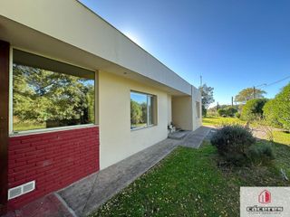 Foto 1 de Chalet en venta de 3 dormitorios con quincho, sobre lote de 2300m2 en La Armonía